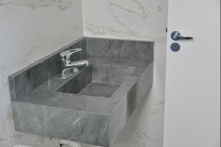 Casa para alugar com 130m², 3 quartos e 4 vagasBanheiro da Suíte