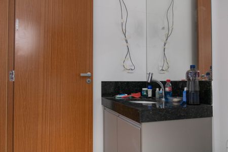 Apartamento à venda com 96m², 2 quartos e 2 vagas Apartamento à venda com 96m², 2 quartos e 2 vagasBanheiro da Suíte