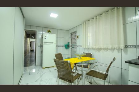 Casa para alugar com 300m², 4 quartos e 2 vagasCozinha  ( Casa 1)