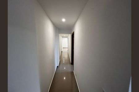 Apartamento à venda com 74m², 2 quartos e sem vagaCorredor