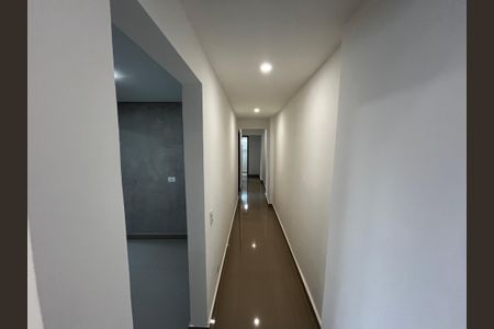 Apartamento à venda com 74m², 2 quartos e sem vagaCorredor