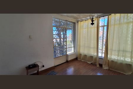 Casa à venda com 400m², 2 quartos e 2 vagasSala