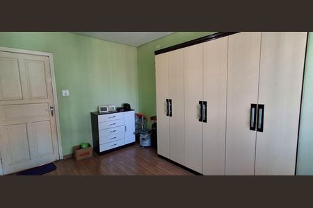 Casa à venda com 400m², 2 quartos e 2 vagasSuíte