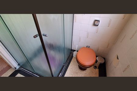 Casa à venda com 400m², 2 quartos e 2 vagasBanheiro Social