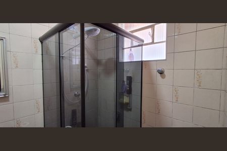 Casa à venda com 400m², 2 quartos e 2 vagasBanheiro Suíte