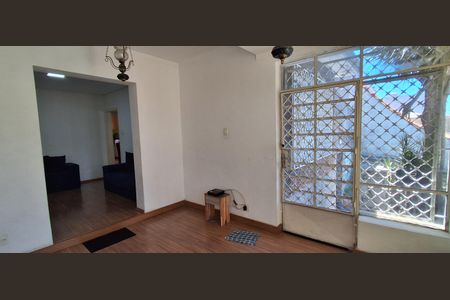 Casa à venda com 400m², 2 quartos e 2 vagasSala