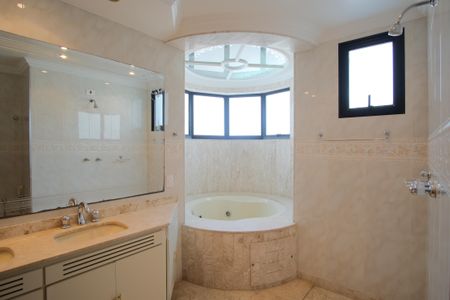 Apartamento para alugar com 200m², 4 quartos e 3 vagasBanheiro da Suíte 1