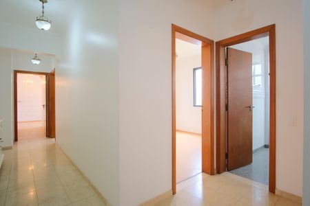 Apartamento para alugar com 200m², 4 quartos e 3 vagasCorredor