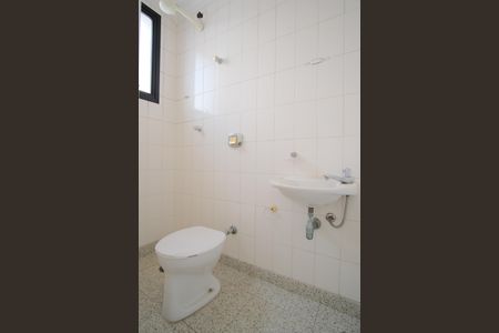 Apartamento para alugar com 200m², 4 quartos e 3 vagasBanheiro de serviço