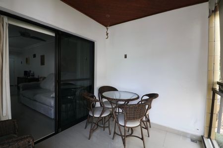 Apartamento para alugar com 100m², 3 quartos e 1 vagaVaranda