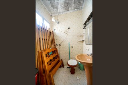 Casa de condomínio à venda com 900m², 8 quartos e 8 vagas Casa de condomínio à venda com 900m², 8 quartos e 8 vagasBanheiro social