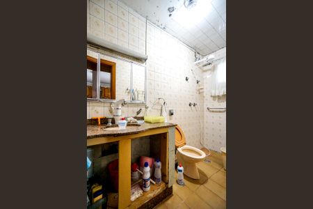 Casa de condomínio à venda com 900m², 8 quartos e 8 vagas Casa de condomínio à venda com 900m², 8 quartos e 8 vagasBanheiro da suíte 02