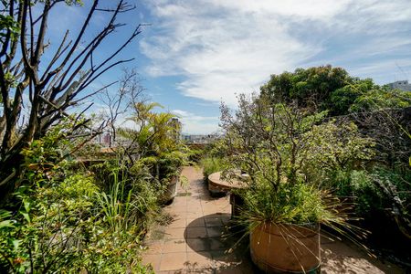 Casa de condomínio à venda com 900m², 8 quartos e 8 vagas Casa de condomínio à venda com 900m², 8 quartos e 8 vagasTerraço