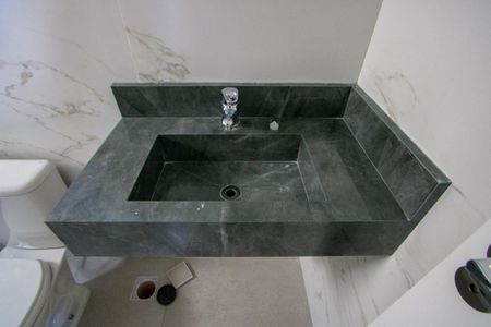 Casa para alugar com 130m², 3 quartos e 4 vagas Casa para alugar com 130m², 3 quartos e 4 vagasBanheiro do quarto 1