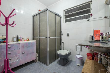 Casa à venda com 230m², 6 quartos e 3 vagasCasa 1 - Banheiro