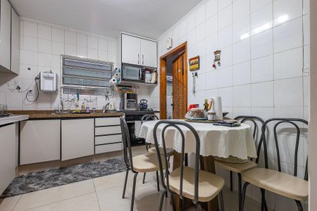 Casa à venda com 230m², 6 quartos e 3 vagasCasa 1 - Cozinha