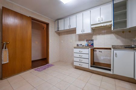 Casa à venda com 230m², 6 quartos e 3 vagasCasa 2 - Cozinha