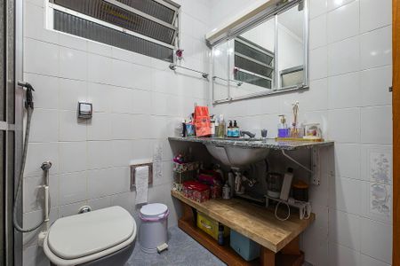 Casa à venda com 230m², 6 quartos e 3 vagasCasa 1 - Banheiro