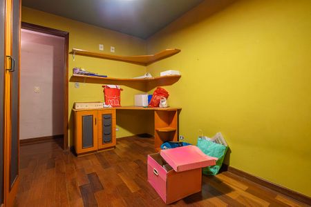 Casa à venda com 230m², 6 quartos e 3 vagasCasa 2 - Quarto 2