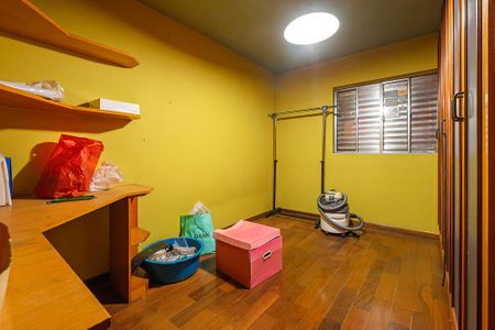 Casa à venda com 230m², 6 quartos e 3 vagasCasa 2 - Quarto 2