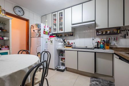 Casa à venda com 230m², 6 quartos e 3 vagasCasa 1 - Cozinha