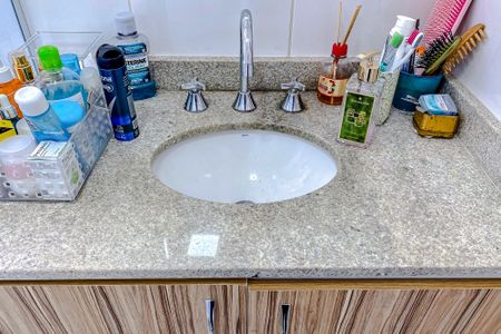 Apartamento à venda com 89m², 2 quartos e 2 vagasBanheiro da Suíte