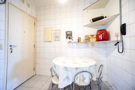 Apartamento à venda com 125m², 4 quartos e 3 vagasCozinha