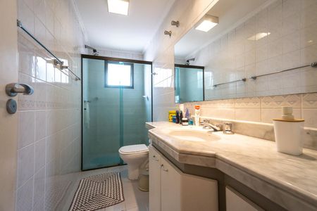 Apartamento à venda com 125m², 4 quartos e 3 vagasBanheiro social