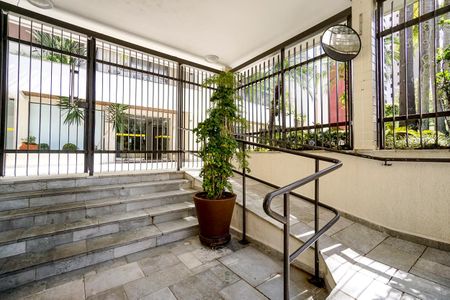 Apartamento à venda com 125m², 4 quartos e 3 vagasEntrada