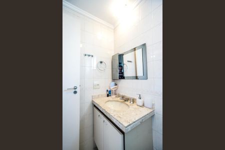 Apartamento à venda com 125m², 4 quartos e 3 vagasBanheiro da suíte 01