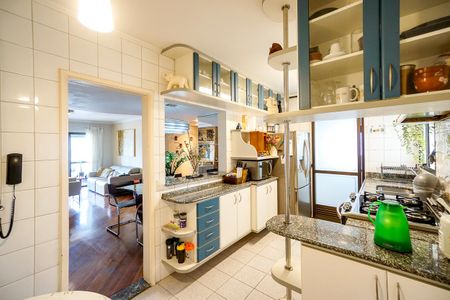 Apartamento à venda com 125m², 4 quartos e 3 vagasCozinha