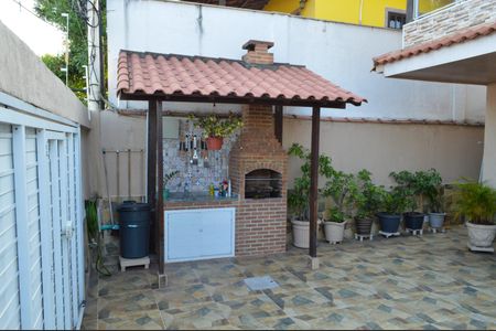 Casa à venda com 493m², 5 quartos e 1 vaga Casa à venda com 493m², 5 quartos e 1 vagaChurrasqueira