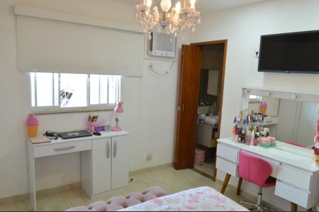 Casa à venda com 493m², 5 quartos e 1 vaga Casa à venda com 493m², 5 quartos e 1 vagaSuíte 1