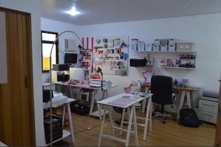 Casa à venda com 493m², 5 quartos e 1 vaga Casa à venda com 493m², 5 quartos e 1 vagaAteliê - Casa 2