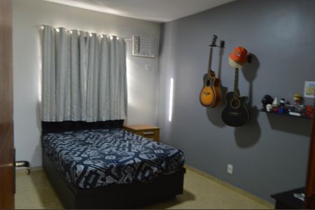 Casa à venda com 493m², 5 quartos e 1 vaga Casa à venda com 493m², 5 quartos e 1 vagaQuarto 3