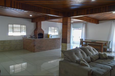 Casa à venda com 493m², 5 quartos e 1 vaga Casa à venda com 493m², 5 quartos e 1 vagaSalão Gourmet