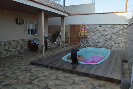 Casa à venda com 493m², 5 quartos e 1 vaga Casa à venda com 493m², 5 quartos e 1 vagaPiscina