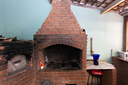 Casa à venda com 350m², 2 quartos e 3 vagas Casa à venda com 350m², 2 quartos e 3 vagasChurrasqueira