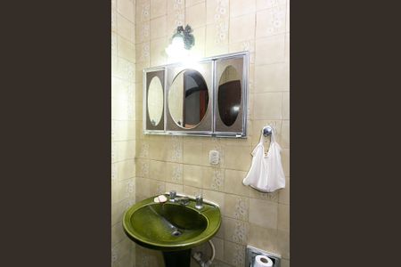 Casa à venda com 350m², 2 quartos e 3 vagas Casa à venda com 350m², 2 quartos e 3 vagasBanheiro da Suíte