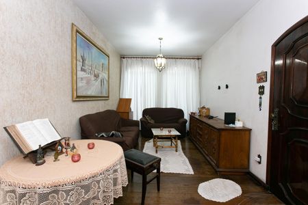 Casa à venda com 350m², 2 quartos e 3 vagas Casa à venda com 350m², 2 quartos e 3 vagasSala