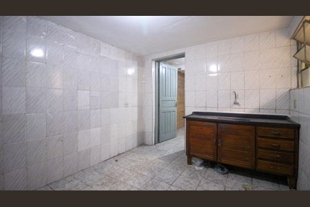 Casa para alugar com 50m², 1 quarto e sem vaga