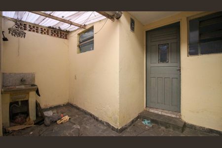 Casa para alugar com 50m², 1 quarto e sem vaga