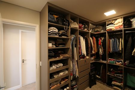 Apartamento à venda com 153m², 3 quartos e 3 vagasCloset