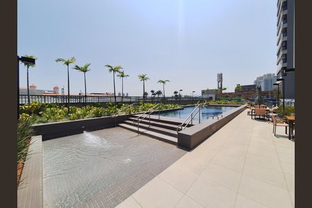 Apartamento à venda com 153m², 3 quartos e 3 vagas Apartamento à venda com 153m², 3 quartos e 3 vagasÁrea comum - Piscina