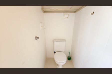 Apartamento para alugar com 82m², 2 quartos e 1 vaga Apartamento para alugar com 82m², 2 quartos e 1 vagaBanheiro de Serviço