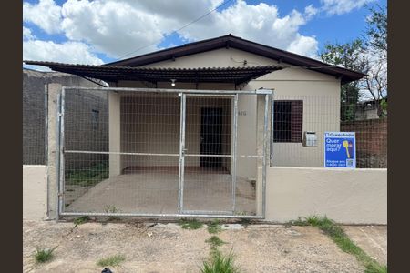 Casa para alugar com 80m², 2 quartos e 1 vaga Casa para alugar com 80m², 2 quartos e 1 vagaplaquinha fachada
