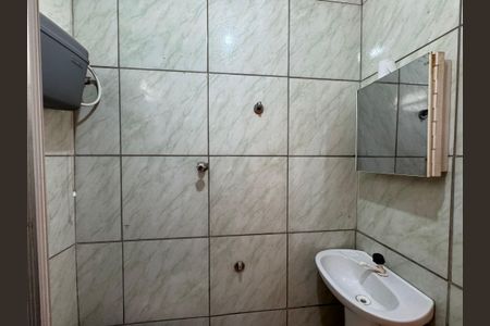 Casa para alugar com 80m², 2 quartos e 1 vaga Casa para alugar com 80m², 2 quartos e 1 vagaBanheiro