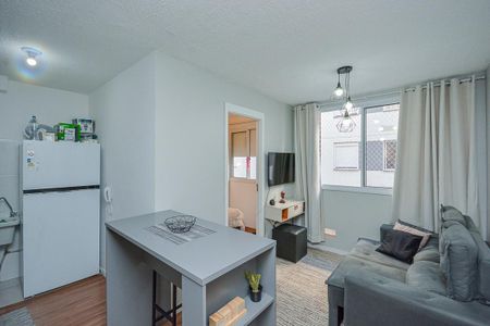Sala de apartamento para alugar com 2 quartos, 34m² em Socorro, São Paulo