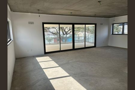 Apartamento à venda com 246m², 4 quartos e 4 vagas