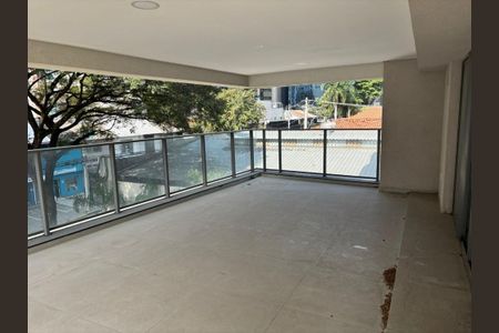 Apartamento à venda com 246m², 4 quartos e 4 vagas